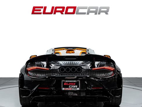 Used 2022 McLaren 765LT RWD image 5