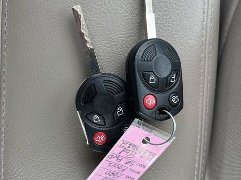 Used 2016 Ford Focus SE w/ SE Cold Weather Package FWD image 20