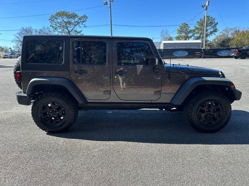 Used 2016 Jeep Wrangler Unlimited Sport image 6
