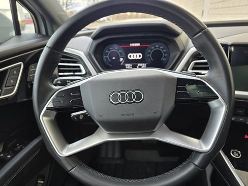 Used 2024 Audi Q4 e-tron Premium Plus w/ Premium Plus image 27