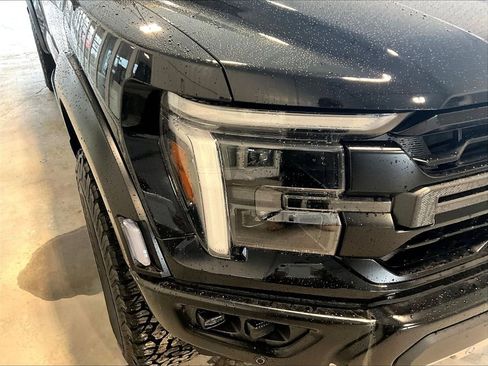 Used 2025 Ford F150 Raptor AWD/4WD image 32