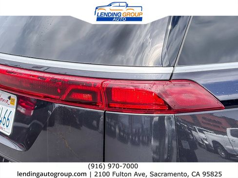 Used 2022 Kia Carnival LX FWD image 8