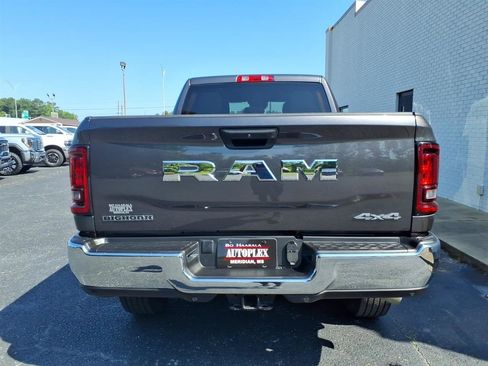 Used 2026 RAM 2500 Big Horn AWD/4WD image 4