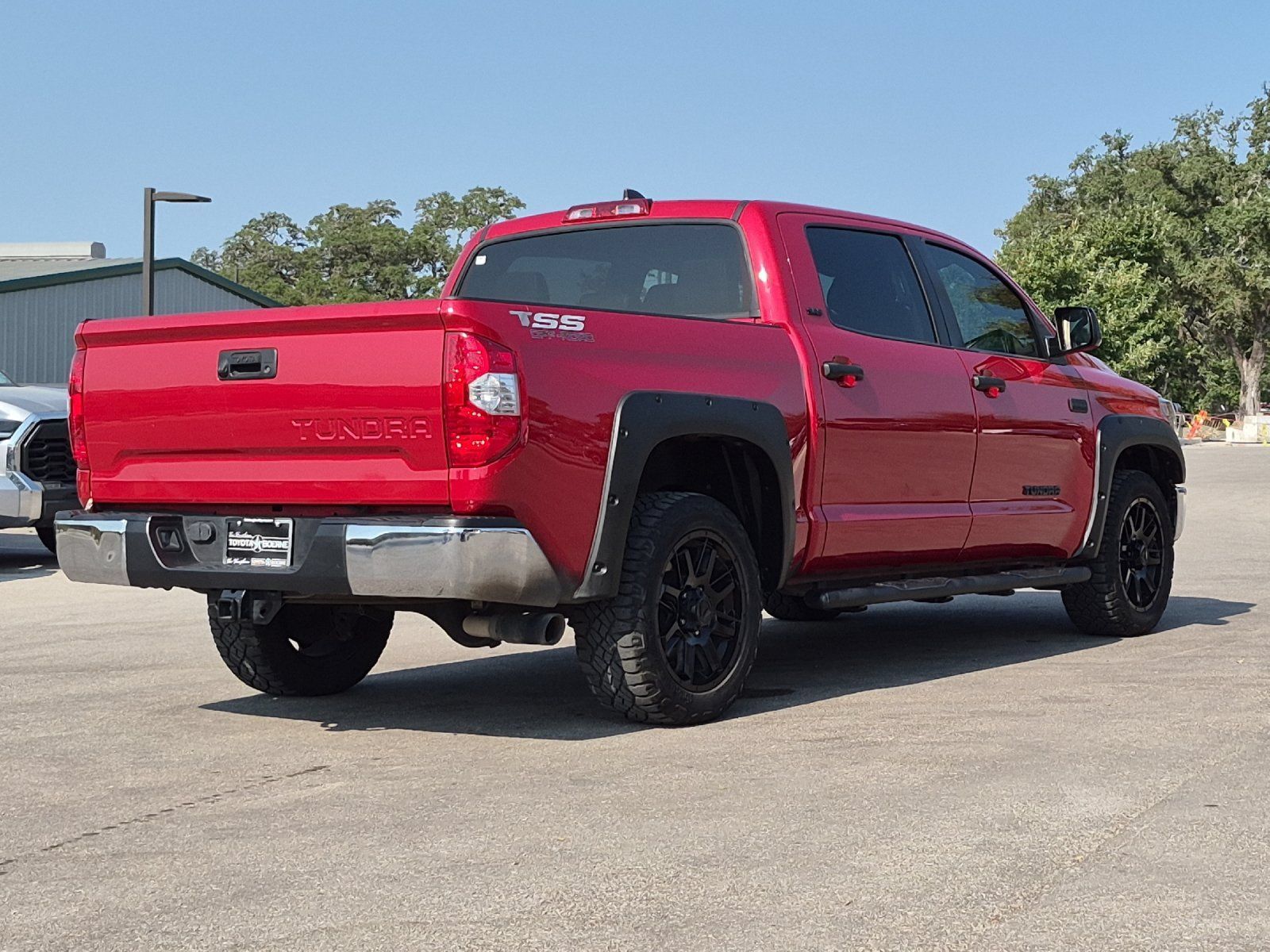 Certified 2021 Toyota Tundra SR5 w/ SR5 Leather Package RWD image 5
