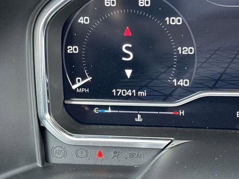 Used 2024 GMC Sierra 1500 AT4 w/ Technology Package image 28