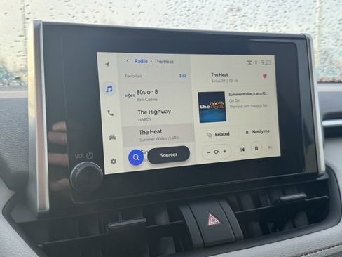 Used 2025 Toyota RAV4 XLE image 3