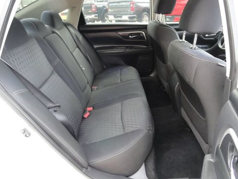 Used 2017 Nissan Altima 2.5 SV FWD image 7