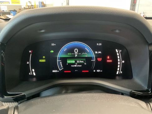 Used 2025 Toyota Camry SE w/ Convenience Package AWD/4WD image 14