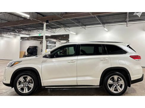 Used 2018 Toyota Highlander Limited image 8