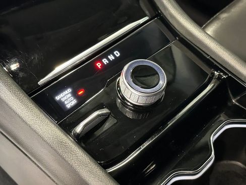 Used 2023 Jeep Grand Cherokee Limited w/ Black Appearance Package image 25