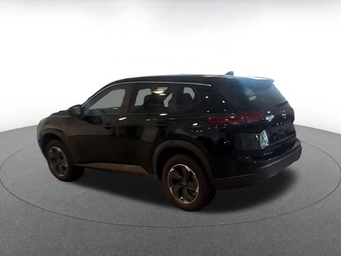 Used 2025 Nissan Rogue SV FWD image 10