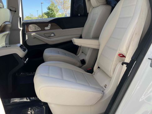 Used 2021 Mercedes-Benz GLS 580 4MATIC image 55