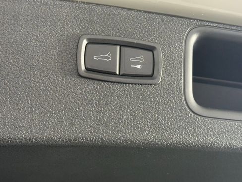 New 2026 Porsche Macan Turbo image 19