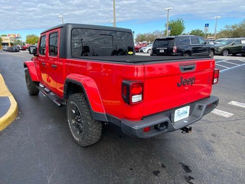 Used 2022 Jeep Gladiator Sport image 7