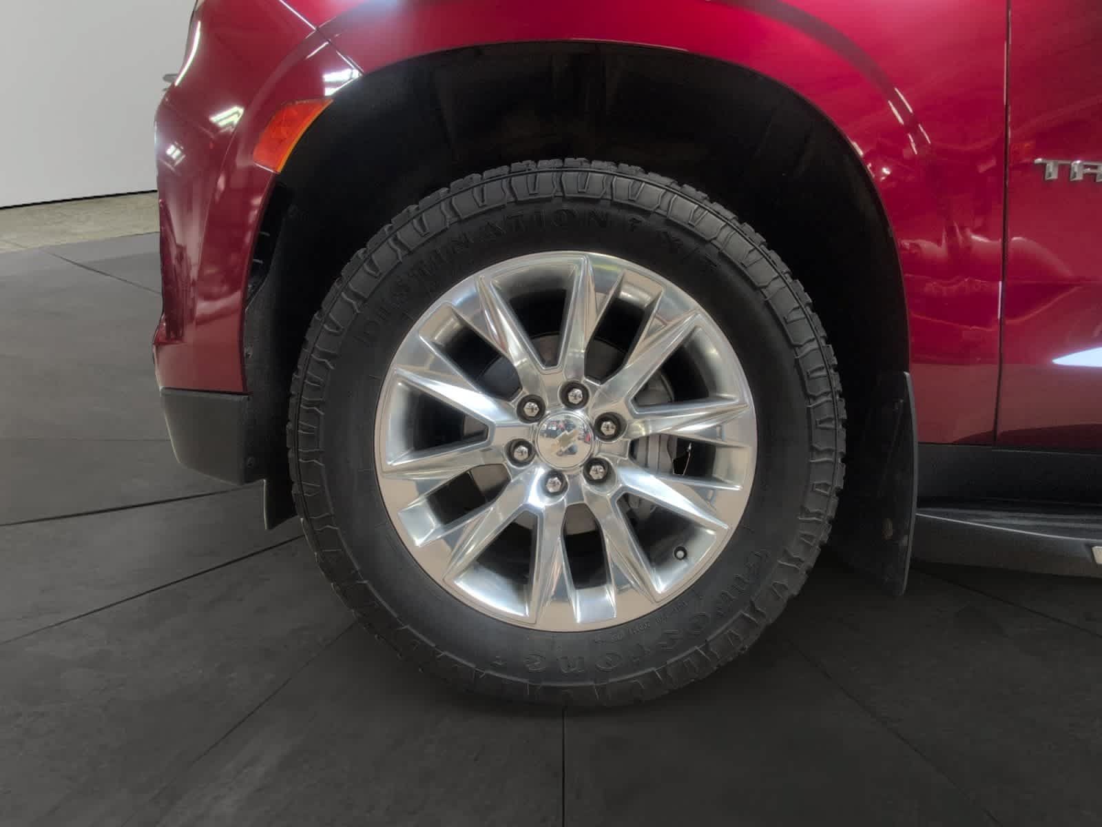 Used 2023 Chevrolet Tahoe Premier w/ Premium Package 2 AWD/4WD image 14