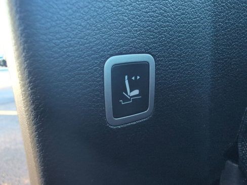 New 2026 Chrysler Pacifica Select image 21