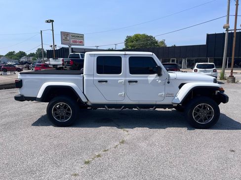 Used 2020 Jeep Gladiator Overland w/ Popular Equipment Package AWD/4WD image 2