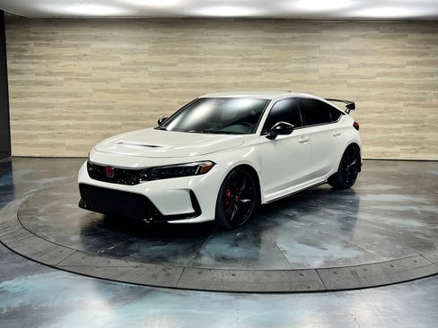 Used 2024 Honda Civic Type R image 10