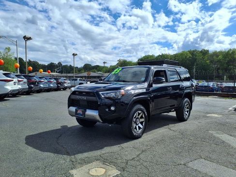 Certified 2023 Toyota 4Runner TRD Off-Road Premium image 3