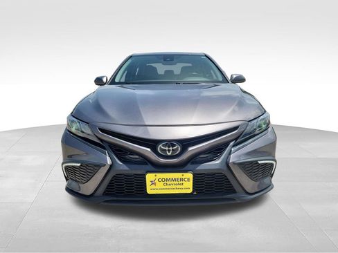 Used 2024 Toyota Camry SE FWD image 2