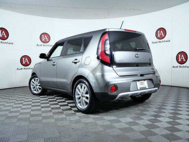 Used 2017 Kia Soul + w/ Primo Package FWD image 6