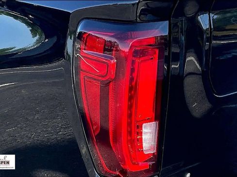 Used 2020 GMC Sierra 1500 SLT RWD image 30