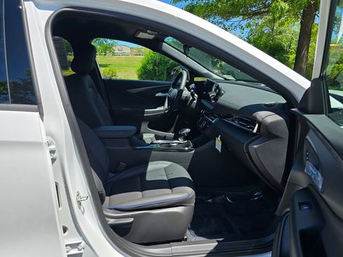 New 2026 Buick Envista Sport Touring w/ Convenience I Package FWD image 33