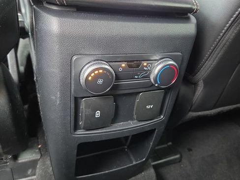 Used 2021 Ford Explorer XLT w/ Equipment Group 202A AWD/4WD image 15