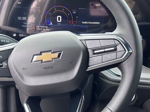 New 2025 Chevrolet Suburban Premier image 26