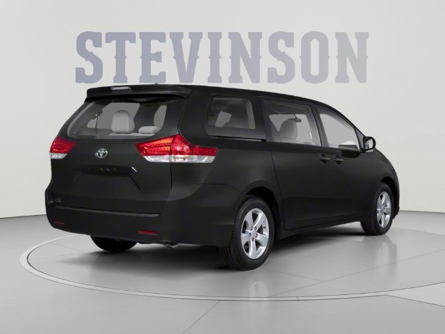 Used 2013 Toyota Sienna XLE AWD/4WD image 2