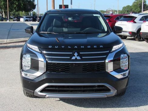 New 2025 Mitsubishi Outlander SE image 7