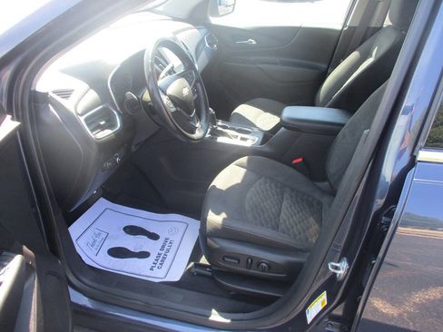 Used 2018 Chevrolet Equinox LT FWD image 18
