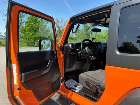 Used 2012 Jeep Wrangler Sport AWD/4WD image 16
