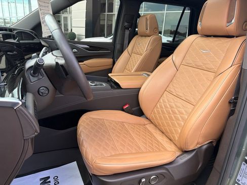 Used 2024 Cadillac Escalade Sport w/ LPO, ONYX Package AWD/4WD image 11