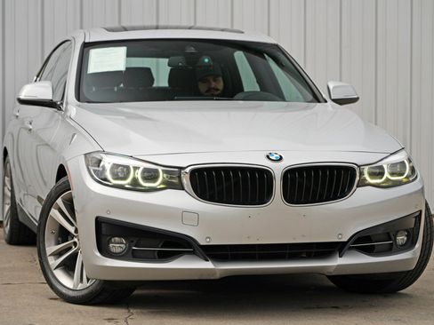 Used 2017 BMW 330i Gran Turismo xDrive image 2
