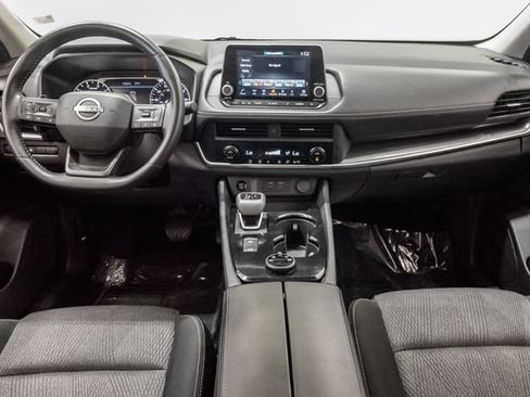 Used 2025 Nissan Rogue SV AWD/4WD image 27