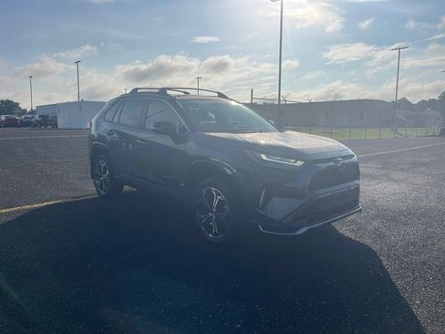 Used 2025 Toyota RAV4 XSE w/ Weather Package AWD/4WD image 7