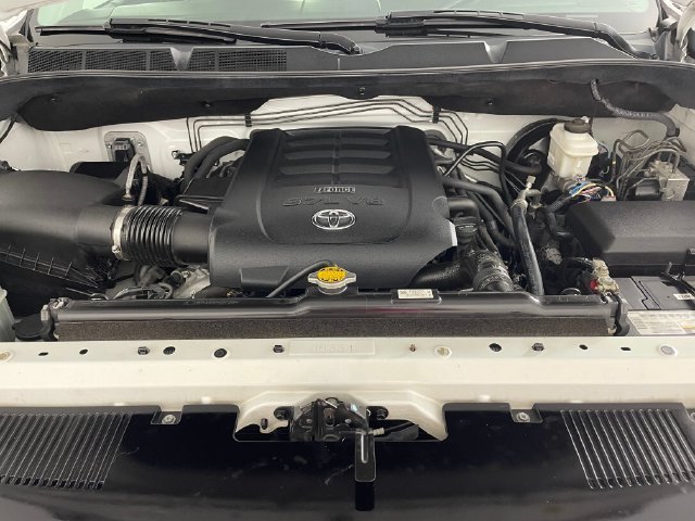 Used 2017 Toyota Tundra SR5 w/ TRD Off Road Package AWD/4WD image 20