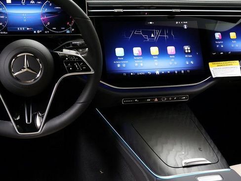 New 2026 Mercedes-Benz E 350 4MATIC Sedan image 17