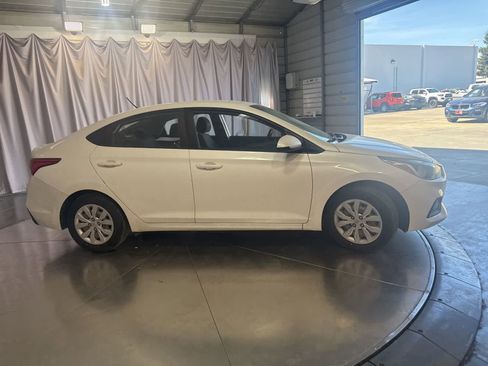 Used 2019 Hyundai Accent SE image 4