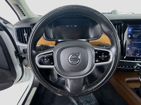 Used 2018 Volvo S90 T6 Inscription w/ Convenience Package image 13