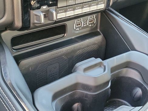 Used 2024 RAM 2500 Limited image 30