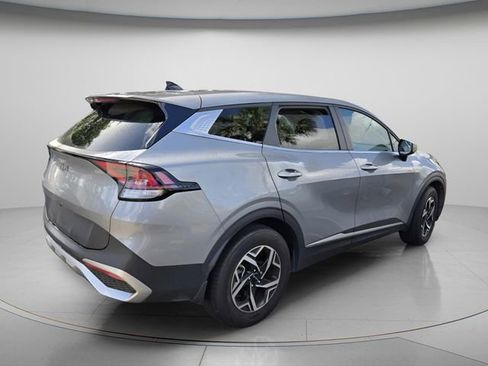 Used 2024 Kia Sportage LX image 6
