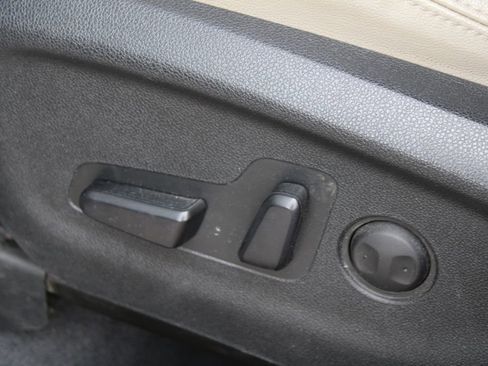 Used 2017 Kia Sorento EX image 23