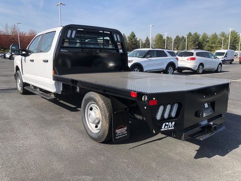 Used 2024 Ford F350 XL image 3