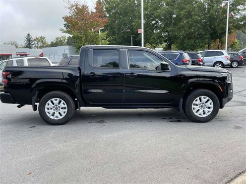 Used 2022 Nissan Frontier SV w/ Technology Package image 6