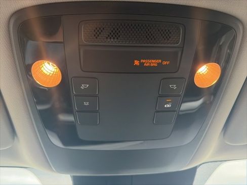 Used 2024 Kia Carnival LX image 20