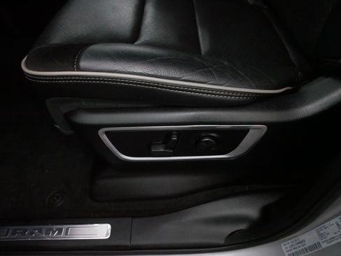 Used 2021 RAM 1500 Laramie w/ Sport Appearance Package image 20