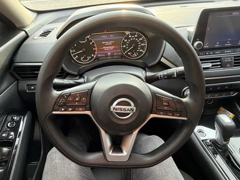 Used 2021 Nissan Altima 2.5 SV image 18