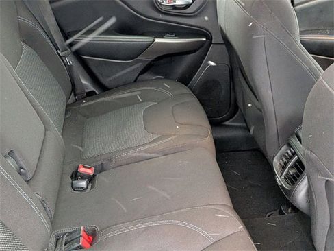 Certified 2021 Jeep Cherokee Latitude image 28